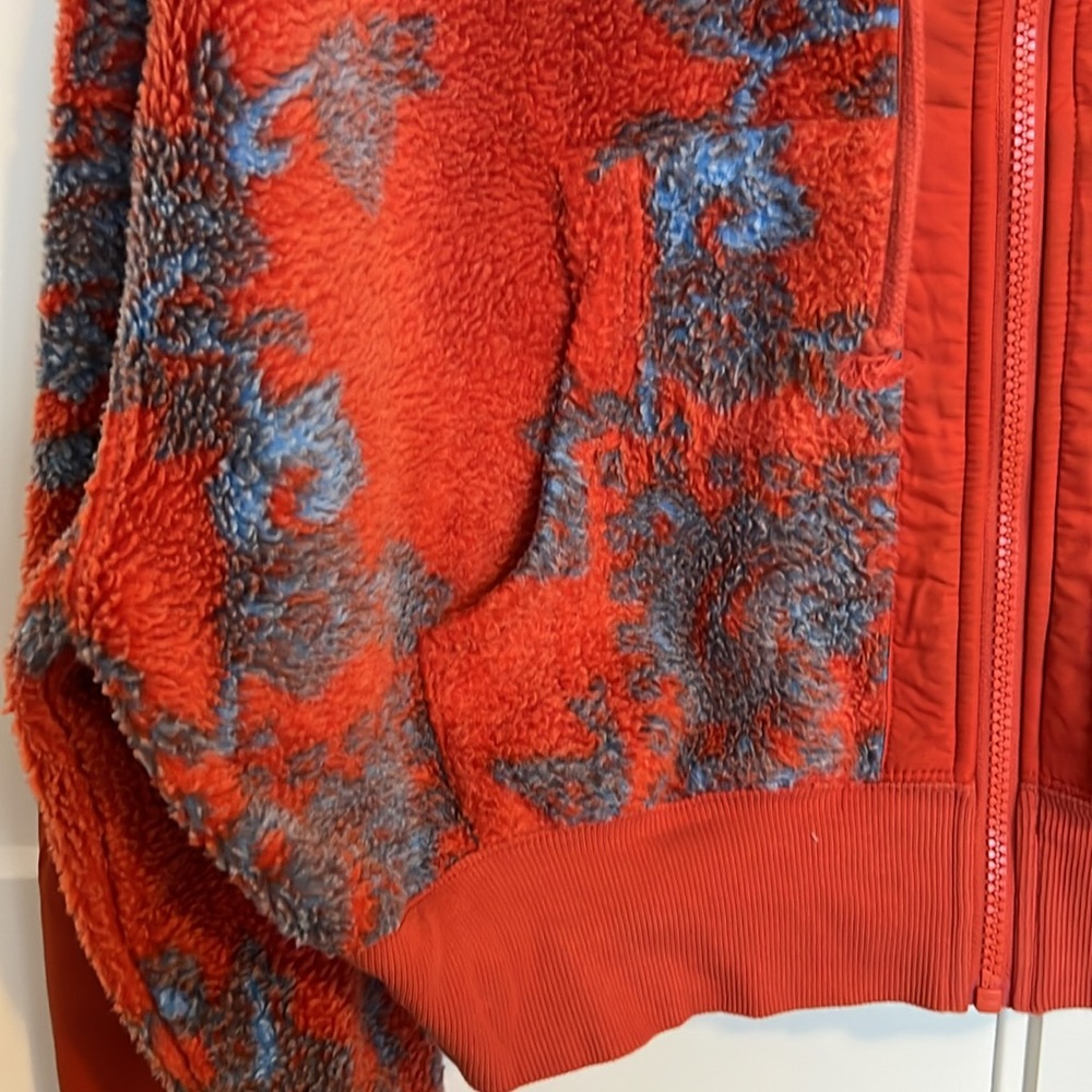 Women’s Urban Outfitters Zip Up Fleece Hooded Sweatshirt. - Picture 6 of 10